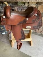 16 Inch DP Oakleave Reiner Saddle - Image 3